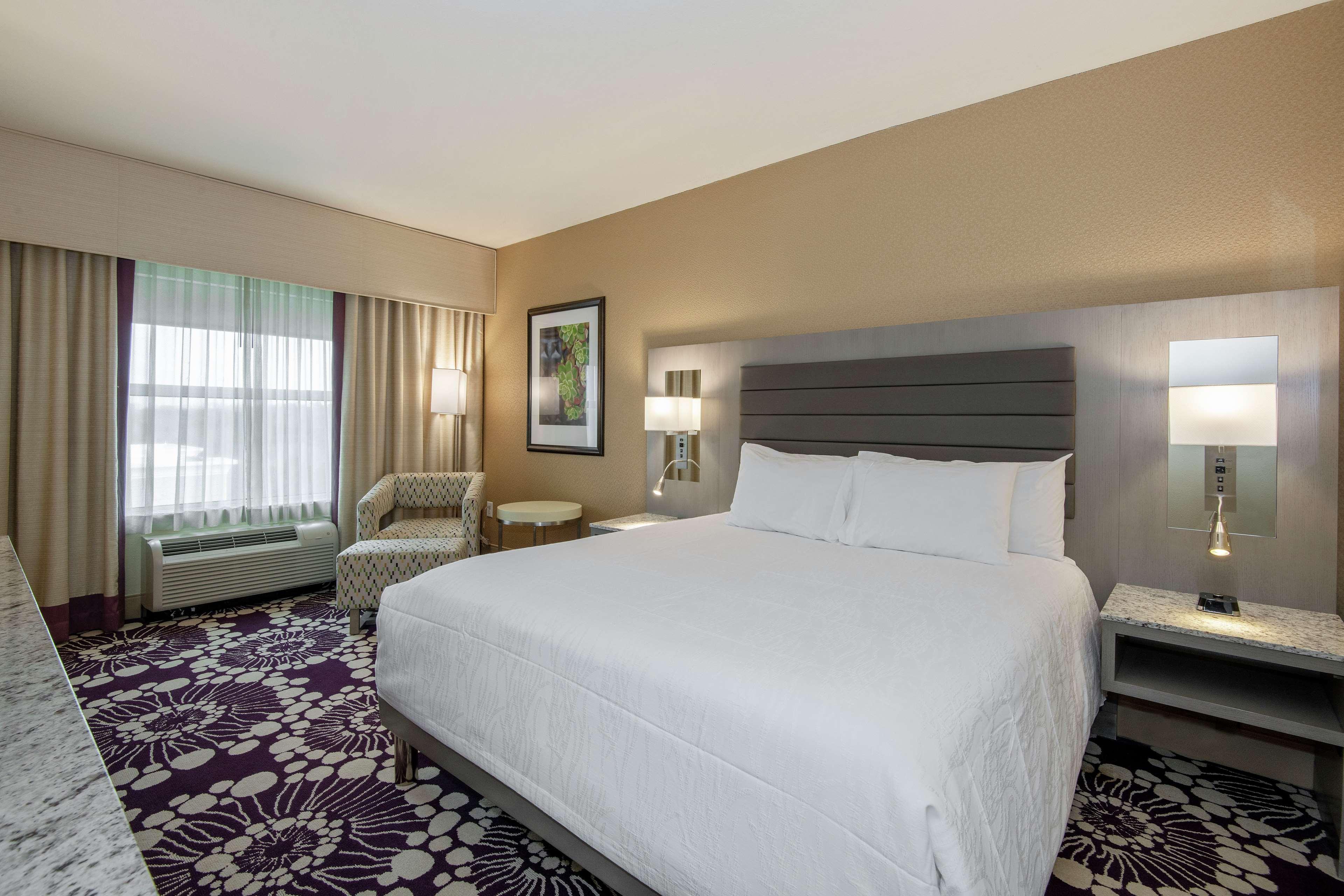 Hilton Garden Inn Raleigh/Crabtree Valley Exteriör bild