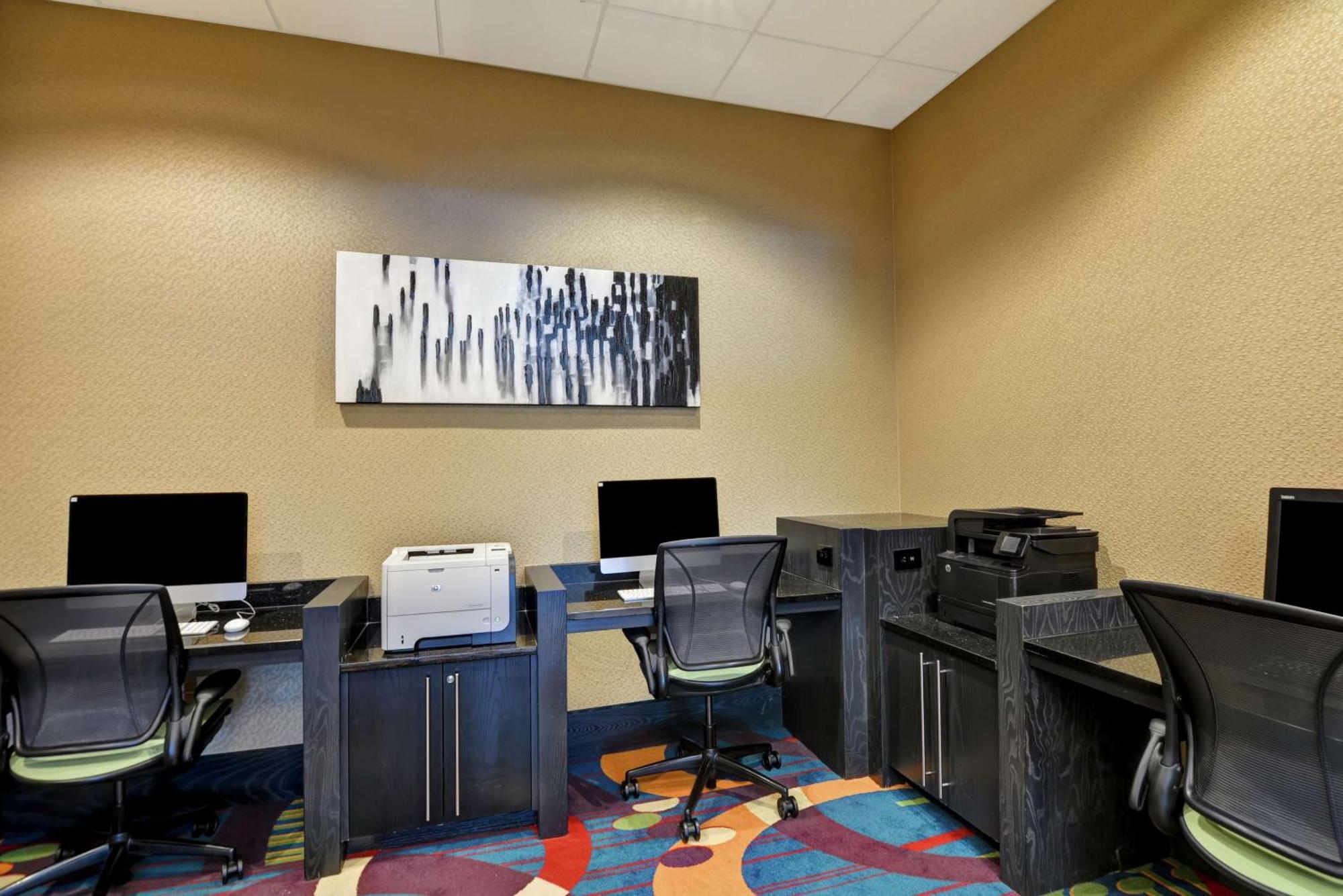 Hilton Garden Inn Raleigh/Crabtree Valley Exteriör bild