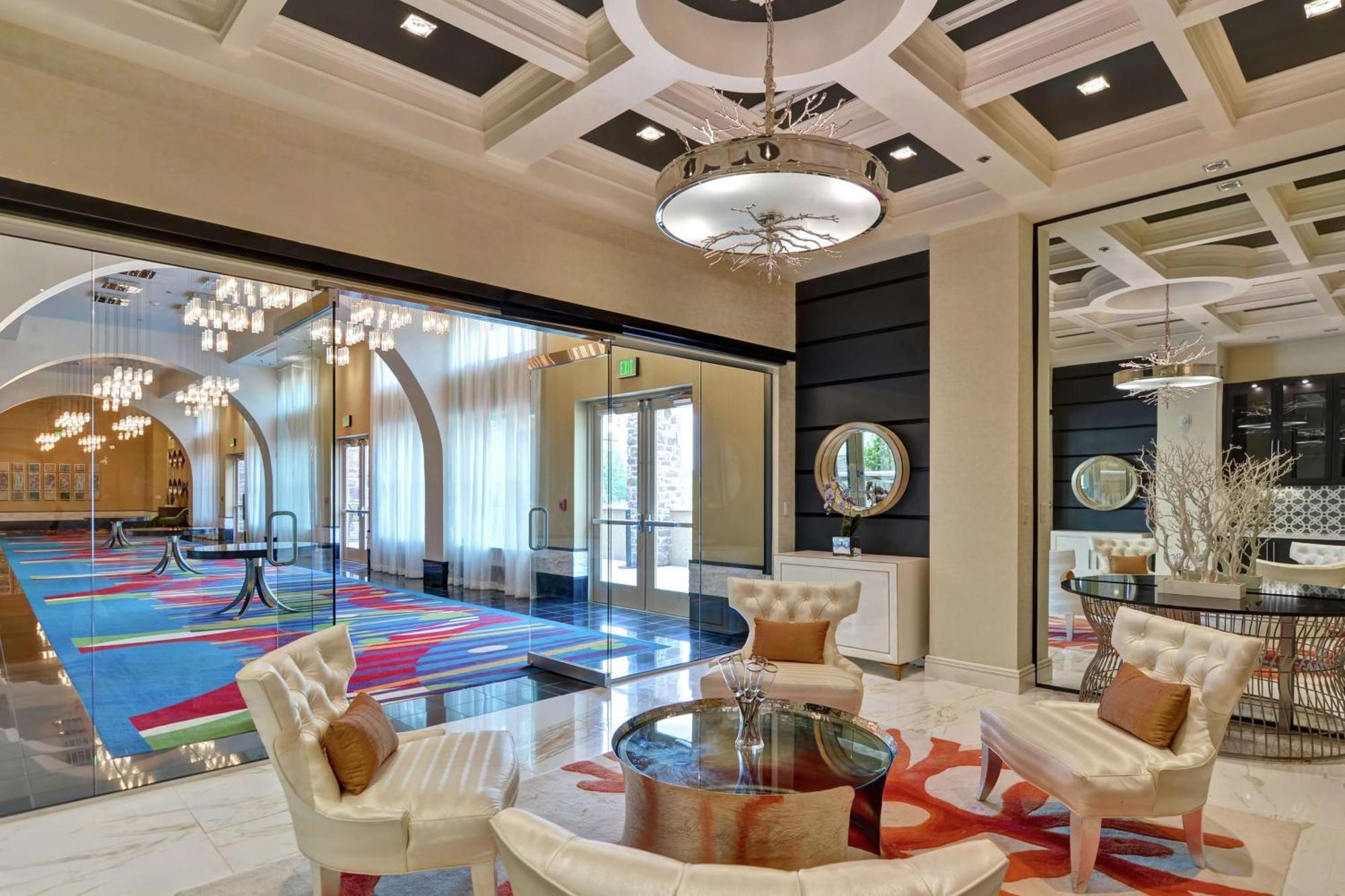 Hilton Garden Inn Raleigh/Crabtree Valley Exteriör bild