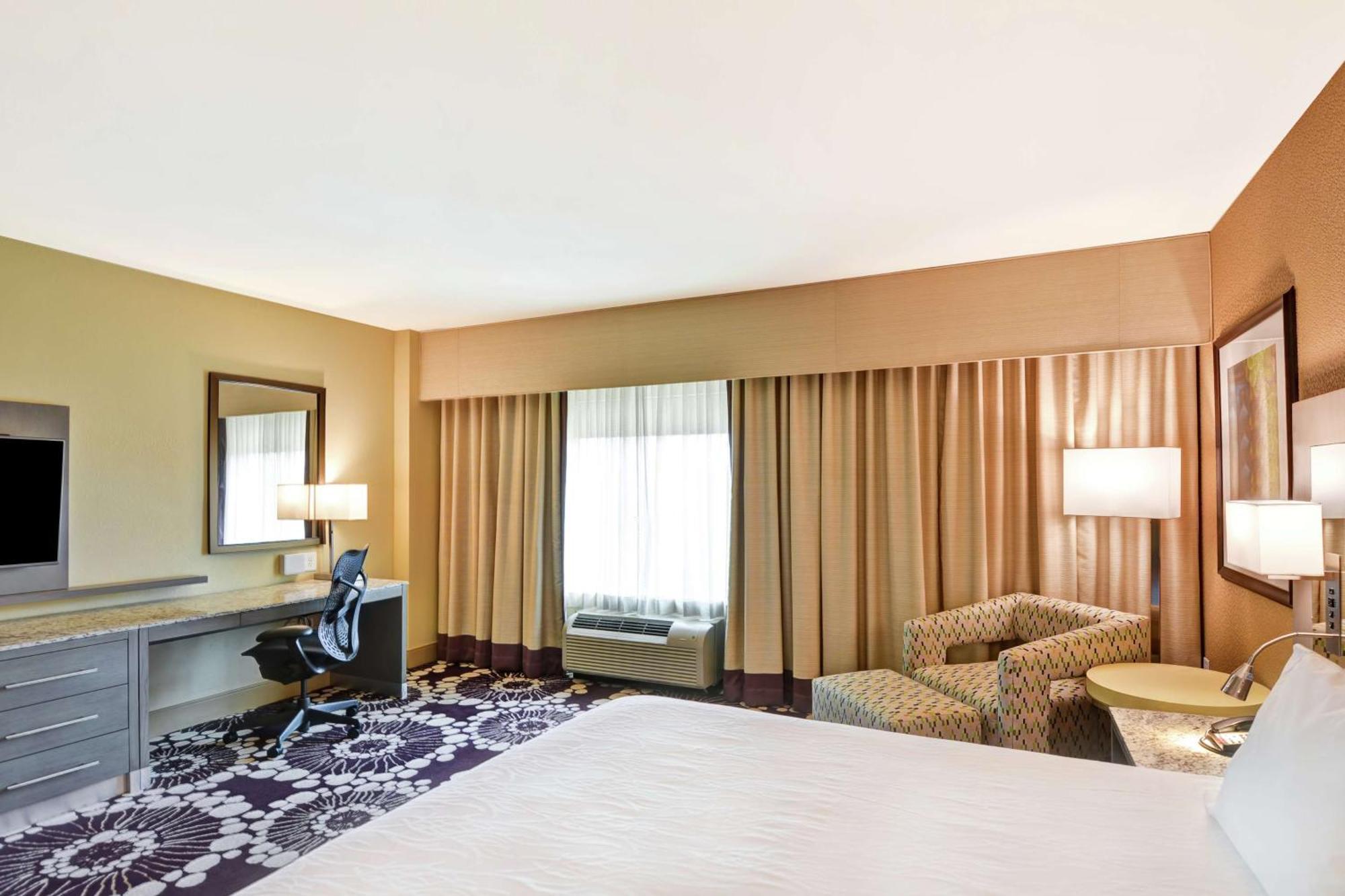 Hilton Garden Inn Raleigh/Crabtree Valley Exteriör bild
