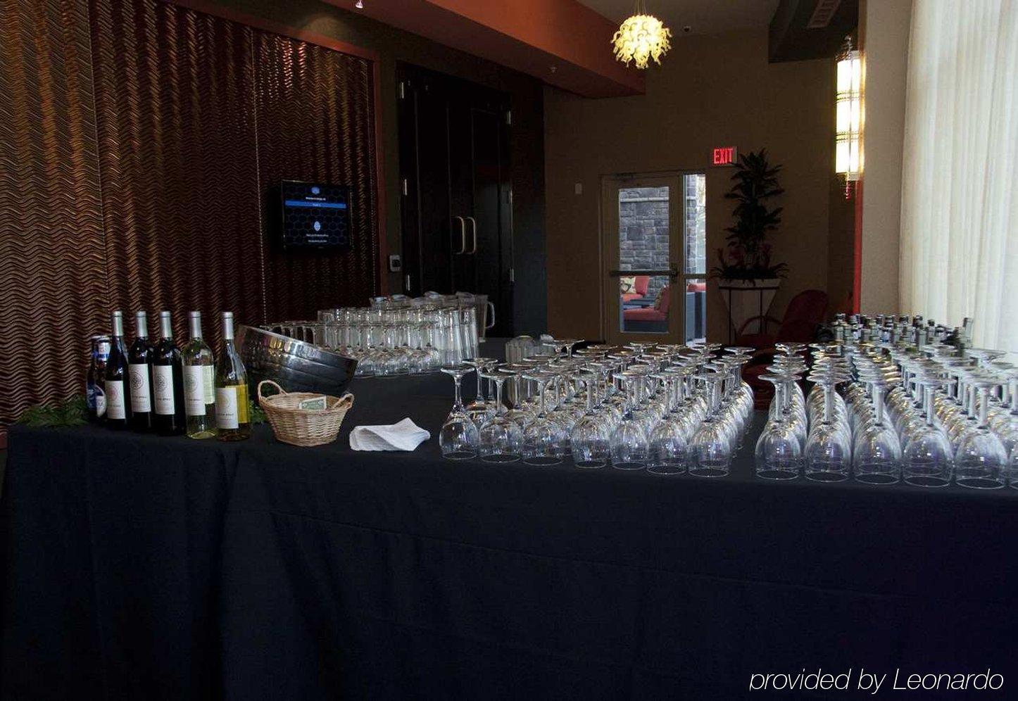 Hilton Garden Inn Raleigh/Crabtree Valley Exteriör bild